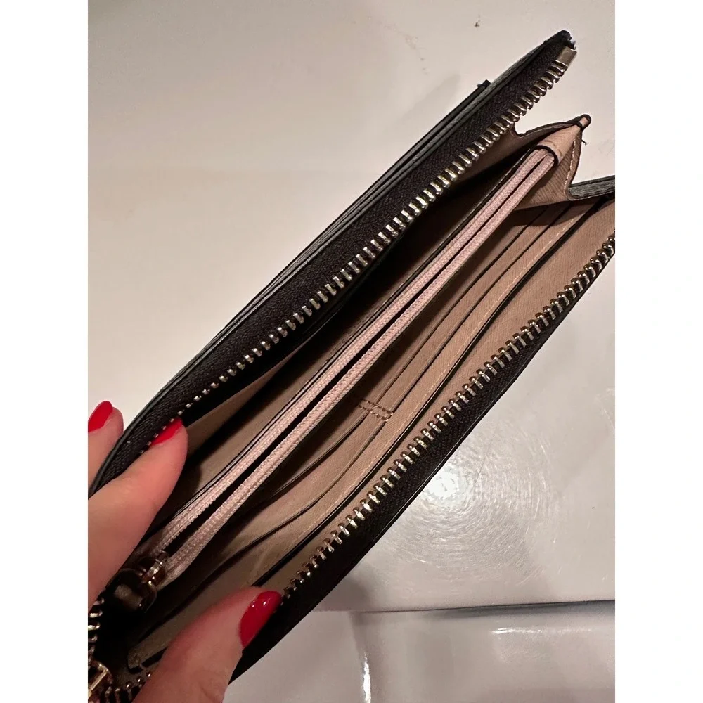 Kate Spade New York‎ Black Pebbled Leather Zip Wallet